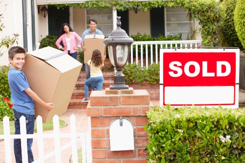 Flexible storage options in Stratford for boxes and furniture